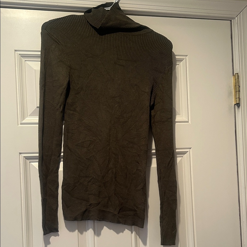 Women’s Green Sweater